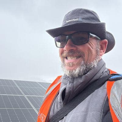 Looking for something of my own  Main Photo