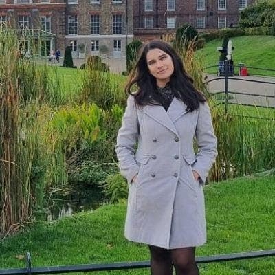 Seeking a double room in a friendly flat! Main Photo