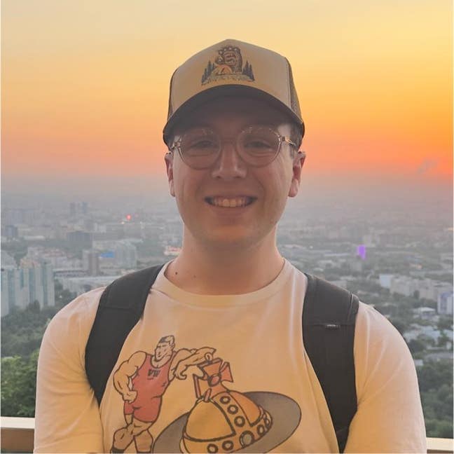 Professional Male seeks a double room Main Photo