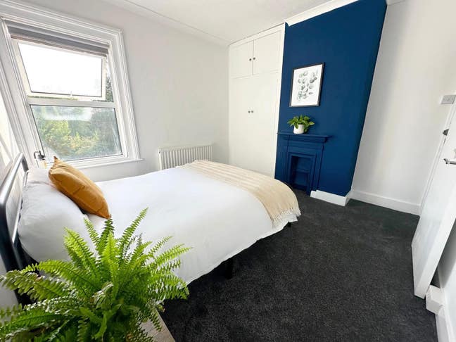 Modern Double Room • 10 min to Tonbridge Station Main Photo