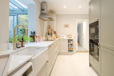 Beautiful apartment near Arsenal  Main Photo