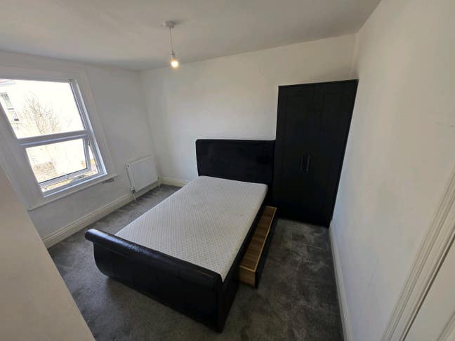 Double room in a shared House Main Photo