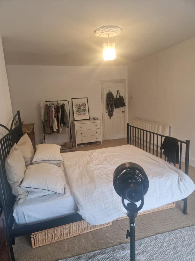 Spacious Room Available on the Downs – 6-Month Sub Main Photo