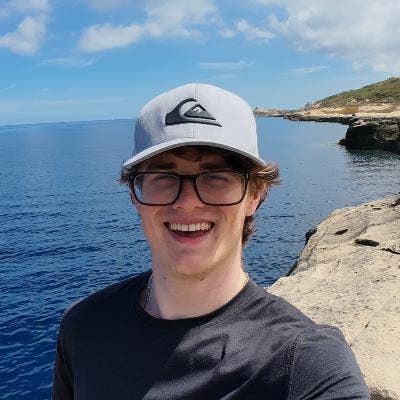 Looking for a room/housemates Main Photo