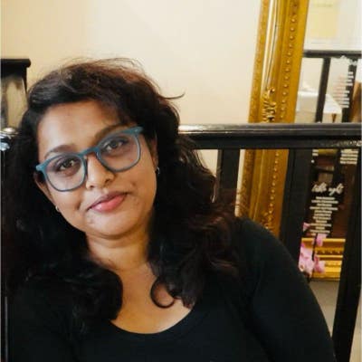 I am a female professional aged 35. I am look... Main Photo