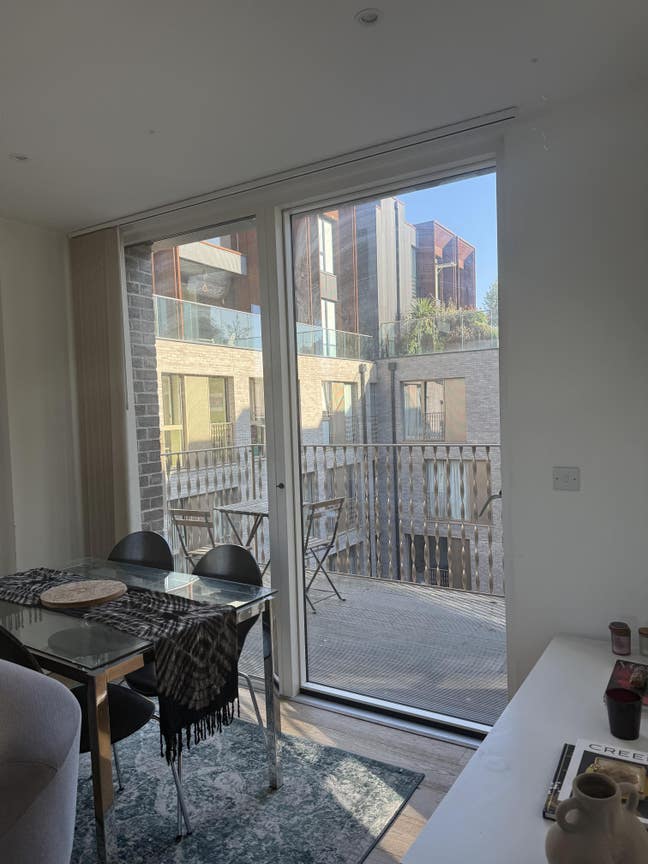 Furnished Double Bedroom in Camden Town - FEMALE Main Photo