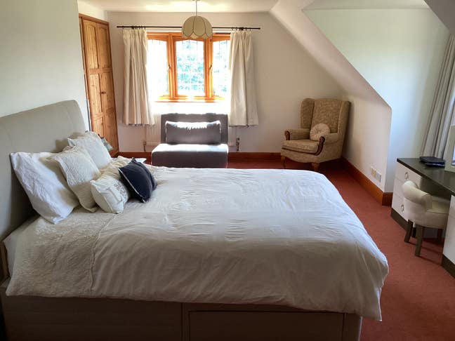 Double room with an en-suite  Main Photo