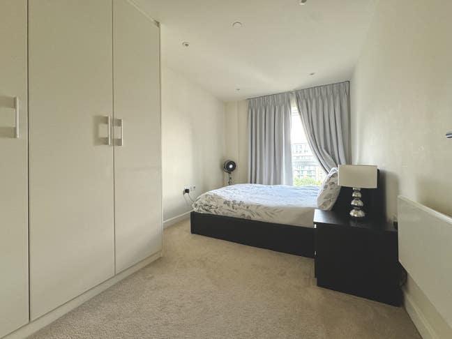 EnSuite BDRM: Balcony+Gym+Pool+Parking+Garden Main Photo