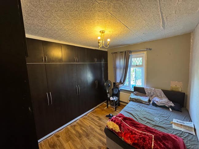 Double Bedroom Available!! Main Photo