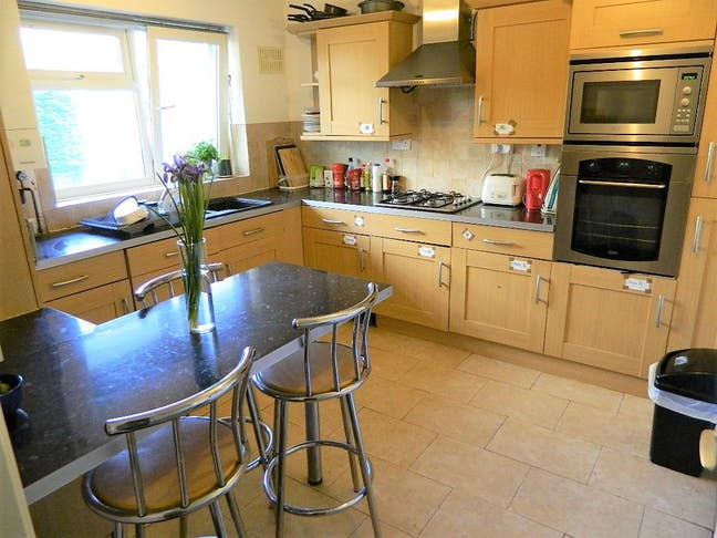 EC1Y: Rooms Available - All Bills Included Main Photo