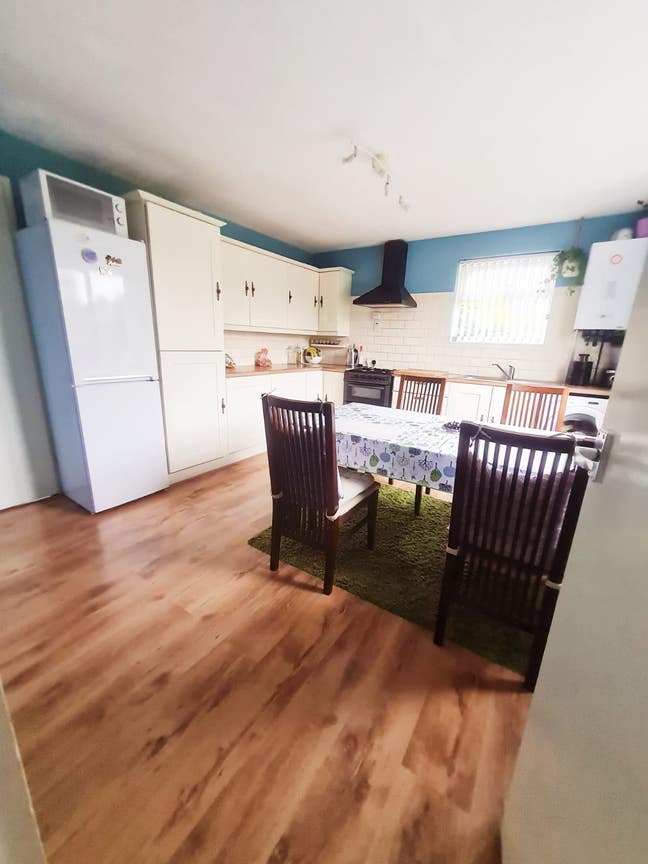 Doubleroom to rent in 3-bed house Main Photo