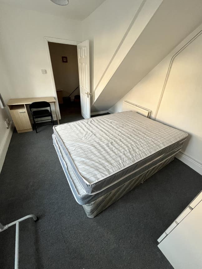 Tenancy replacement Sep2025-Aug2026- urgent! Main Photo