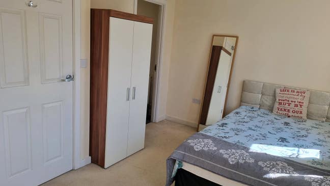 Double Ensuite Epsom KT17 Near to City and Station Main Photo