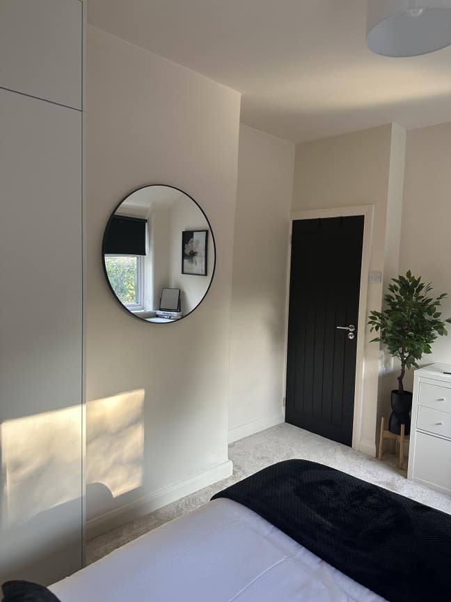 Newly Refurbished | Furnished | Bills Included Main Photo