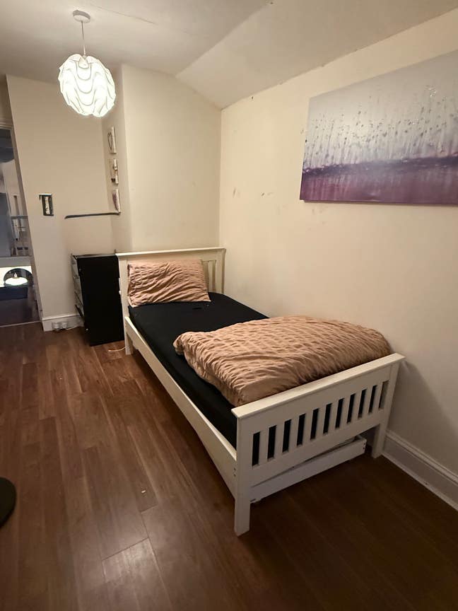 1 single room available to rent Main Photo