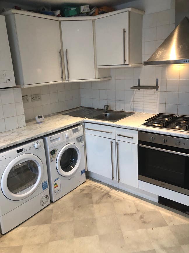 Lovely two bedroom coach house  Main Photo