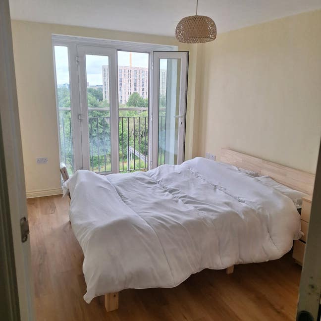 2 bedroom flat Main Photo