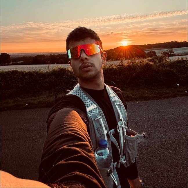 Professional Male seeks a single or double room Main Photo