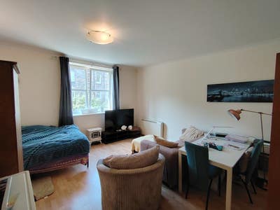 All bills included extra large double room Main Photo