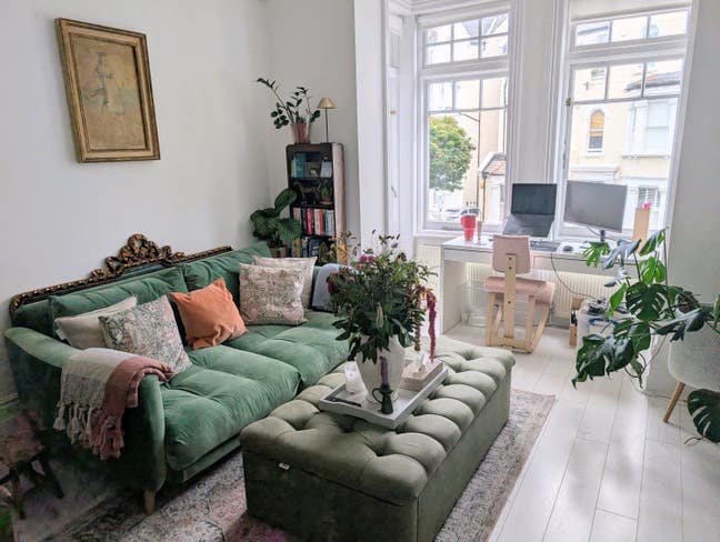 Large double room in Victorian mansion *SHORT TERM Main Photo