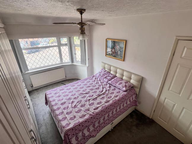 Fantastic Double Room in Great LE3 Location! Main Photo