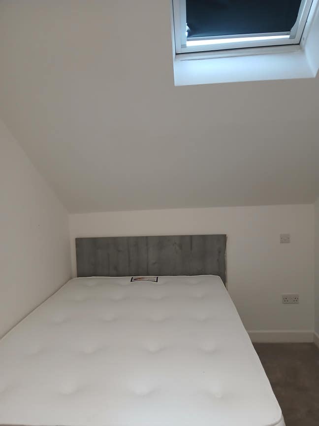 Ensuite Double Rm in Shared Apartment  Main Photo