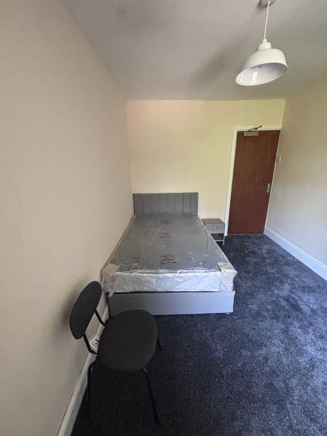 Double Bedroom in Share House off Narborough Road Main Photo