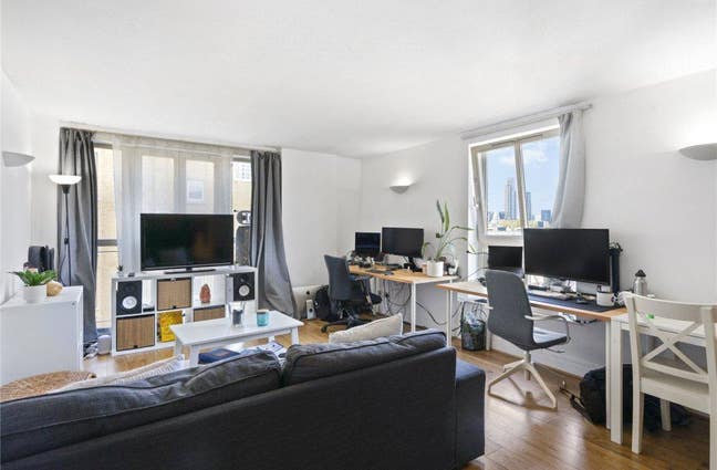 Double Room - Aldgate – Contract Takeover Main Photo
