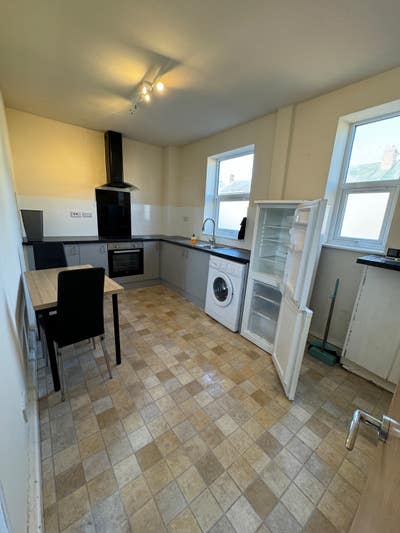 2 bed room house near York university  Main Photo