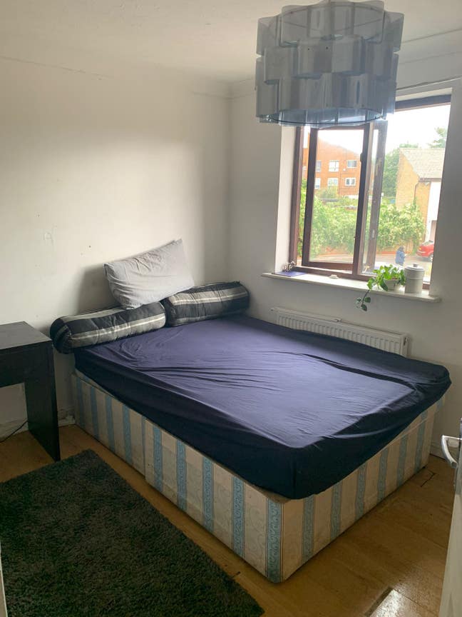 Single Room En-Suite Near Neasden Station Main Photo