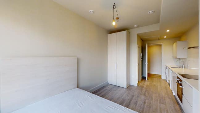 Refurbished Studio apartment available! Main Photo