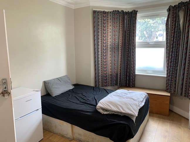 Double Single Use - Harlesden Main Photo