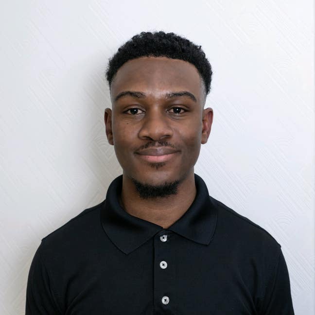 Flat for 2 siblings  Main Photo