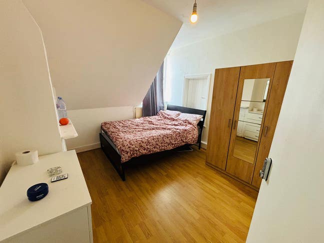 🔥Massive Bright Modern Rm🔥10mins to Plaistow🔥 Main Photo