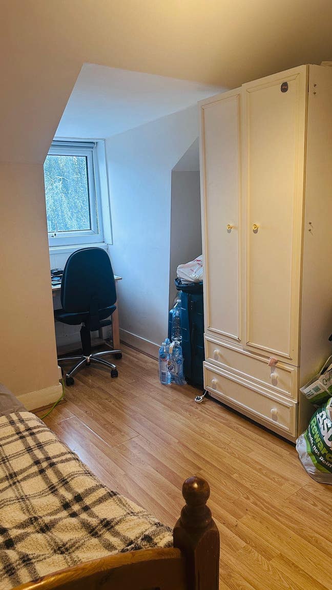 Lovely Double Room avail All bills Inclus 😍 Main Photo