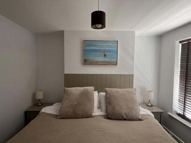 Lovely cottage Lymington  Main Photo