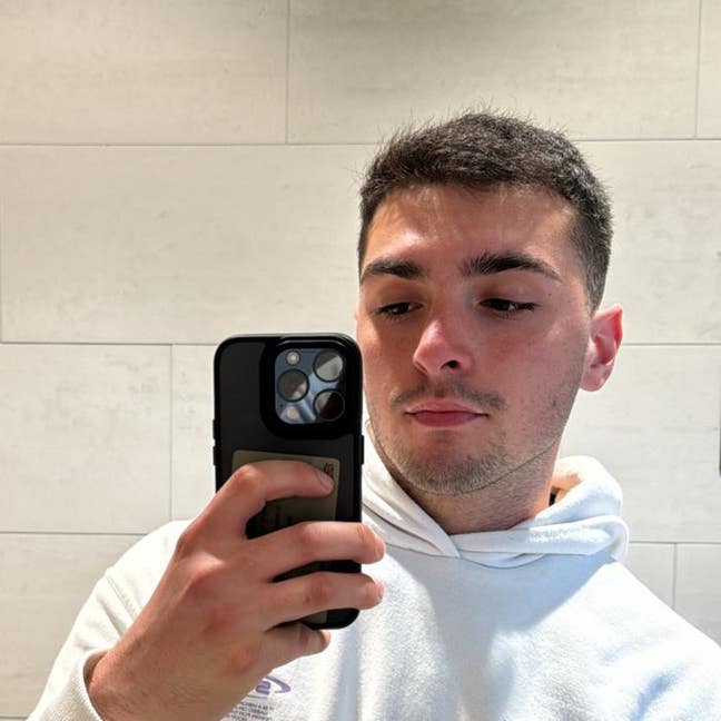 LOOKING FOR ROOM Main Photo