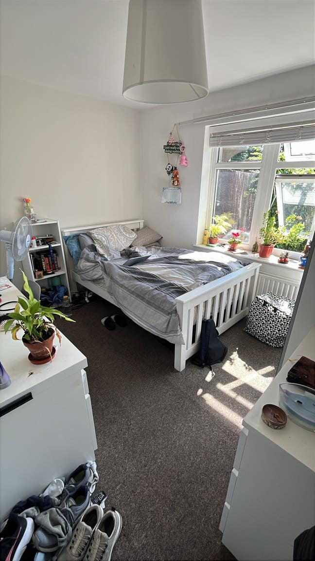 Double-bedroom in Shared House | NG8 1AA  Main Photo