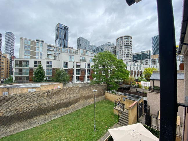 Spacious 3 Room Available Sept – Canary Wharf E14 Main Photo