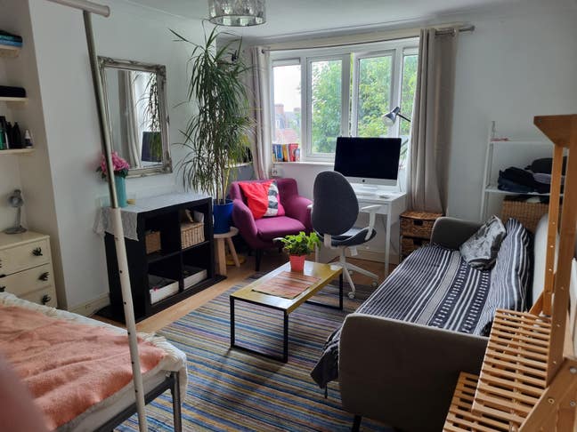 Beautiful sunny room with views in Islington  Main Photo