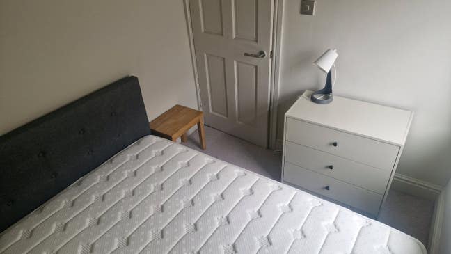 Small double room  Main Photo