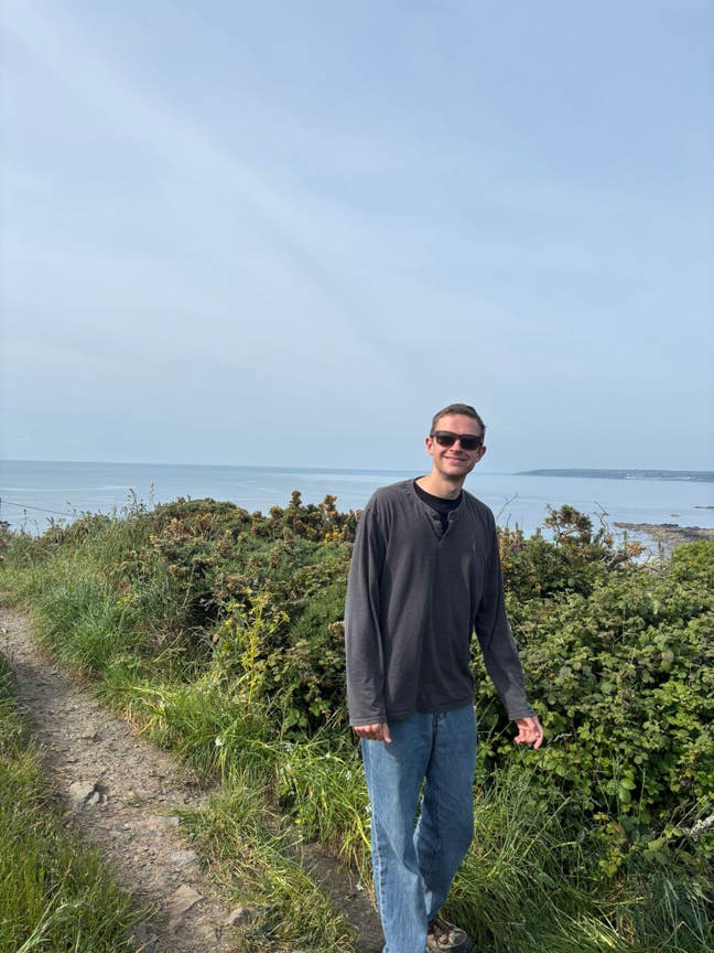 I am a male student aged 21. I am looking for... Main Photo