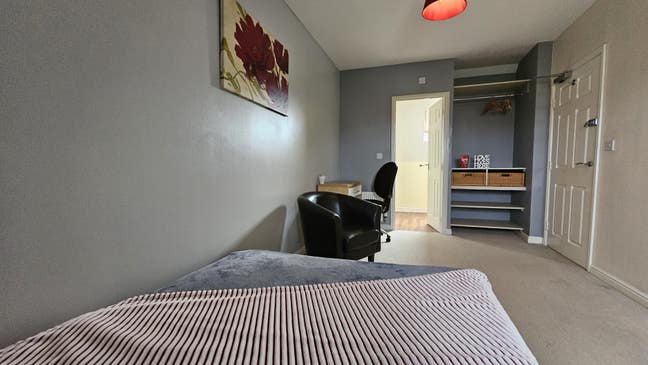 ☀️XL DBL En-Suite: & Dbl, Buckingham Park. Main Photo