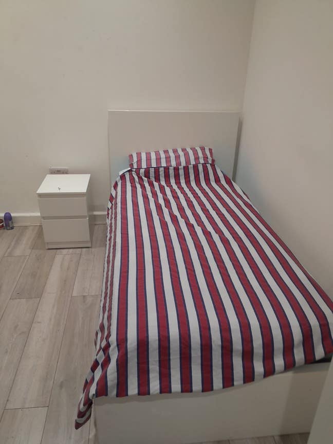 Lovely Ensuit Room in Willesden Green Area  Main Photo