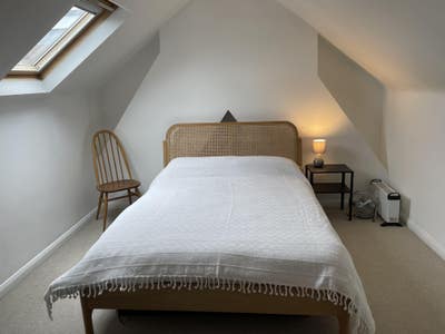  Double room for part time female professional. Main Photo