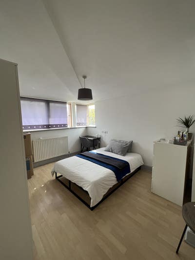 Large Double Room Brixton! 1 flatmate Bills inc Main Photo