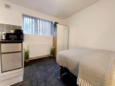 Ensuite Studio Room In Orton Malborne Main Photo