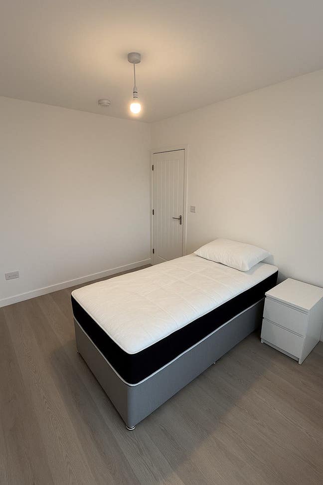 Rooms To Rent In Brand New House Share Main Photo