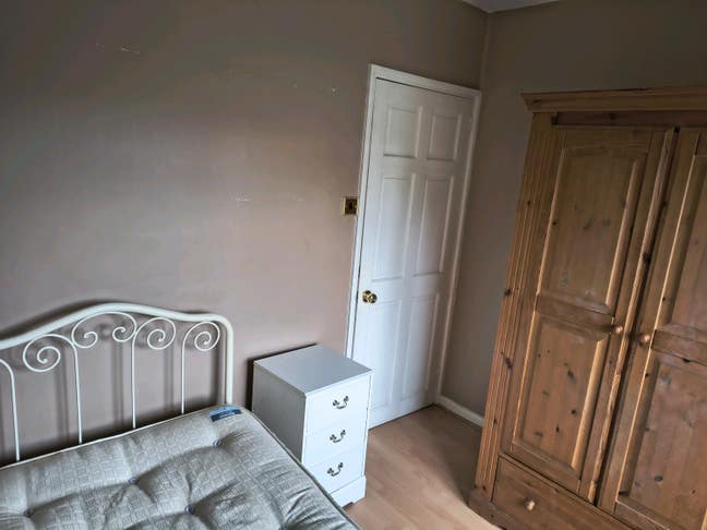 Single  Room to Rent-Dagenham Heathway Main Photo