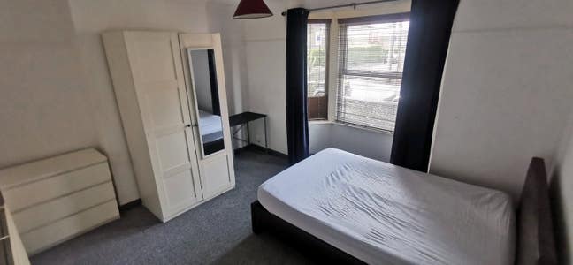  Double room West Green  available 16th August  Main Photo